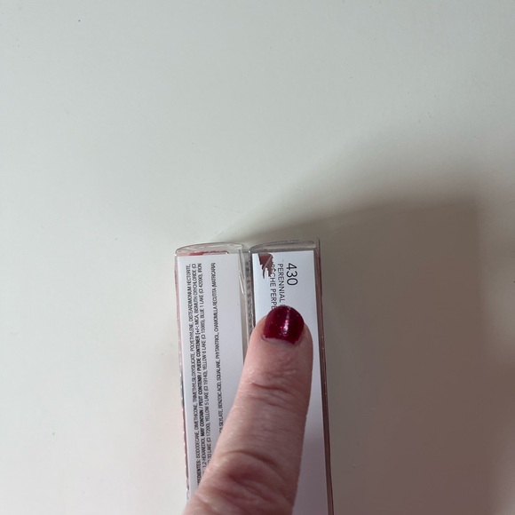 2 New Revlon Perennial Peach 430 Overtime Lipstick Box Damage Look Read - Picture 8 of 10